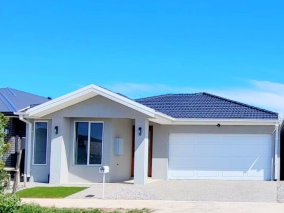 19 Kutjera Street, Manor Lakes VIC 3024