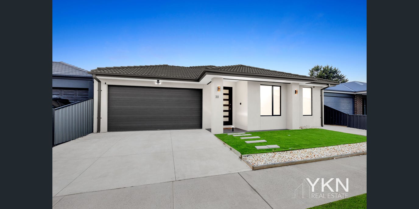 30 Antonio Drive, Melton South VIC 3338-1