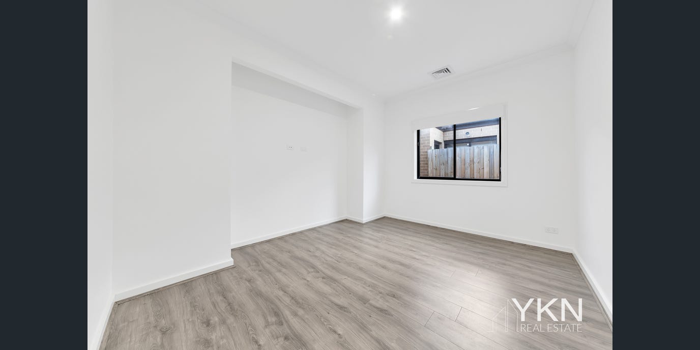 30 Antonio Drive, Melton South VIC 3338-6