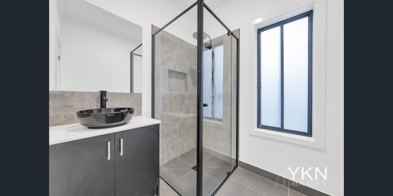 30 Antonio Drive, Melton South VIC 3338-9