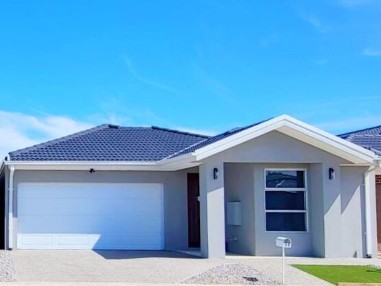 17 Kutjera Street, Manor Lakes VIC 3024